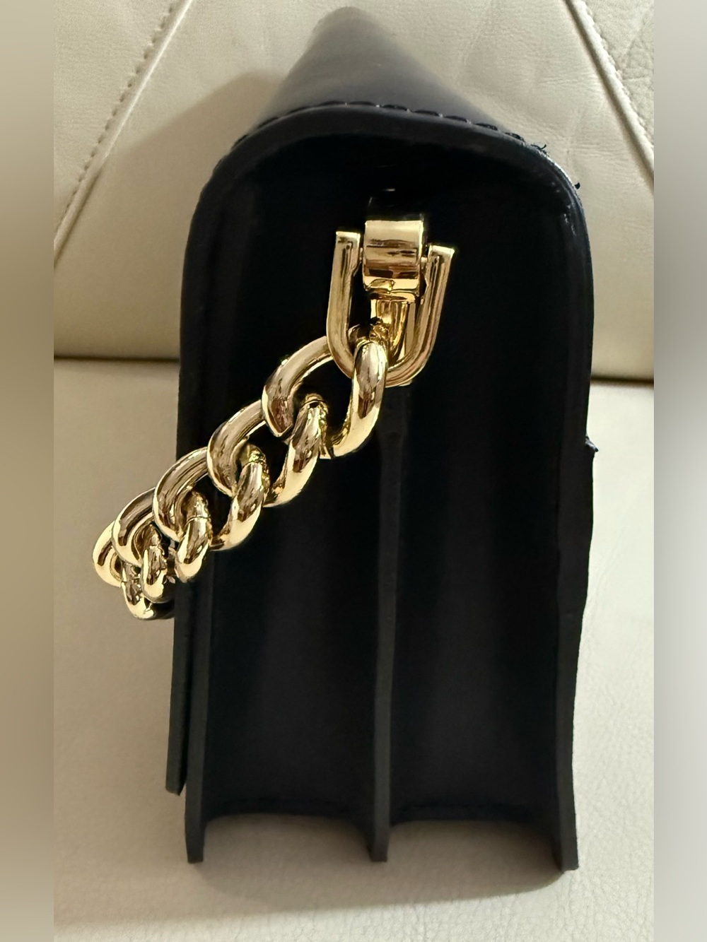 Classic Viola Castellani Black Leather Chain Shoulder Bag - Gold Hardware - Picture 4 of 8